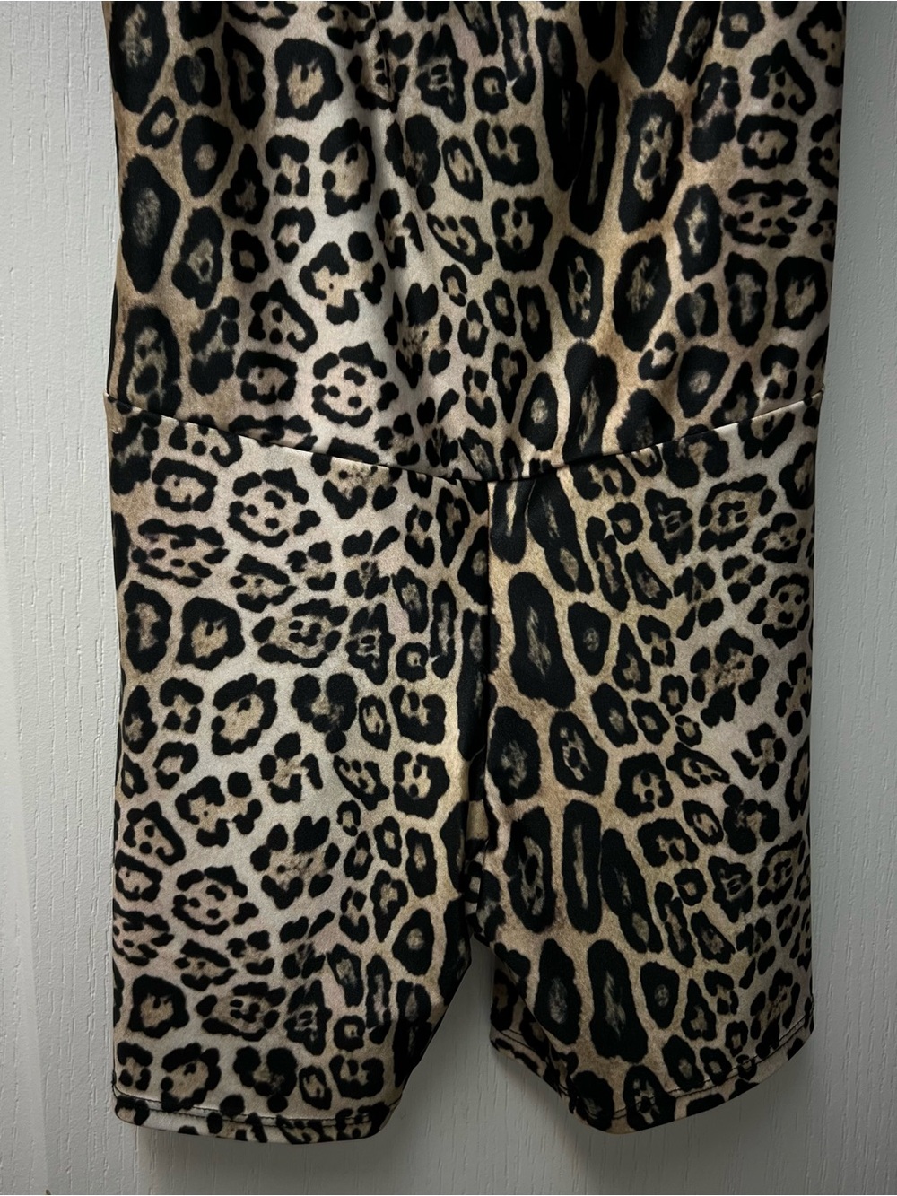 FP Movement Onzie Cheetah Shorts Sz Sm/Med - Picture 2 of 6